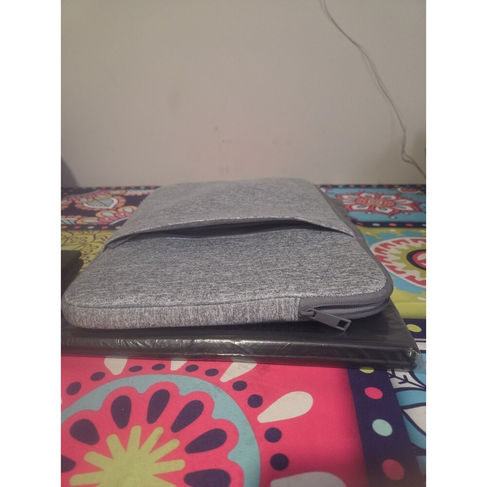 Acer Chromebook R752T Nx.A94AA.001 32 Gb WiFi 4 Gb Touch Screen 2 In 1 w/cord - Picture 6 of 12